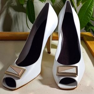 BCBG white leather open toe heels like new. Sz 10B